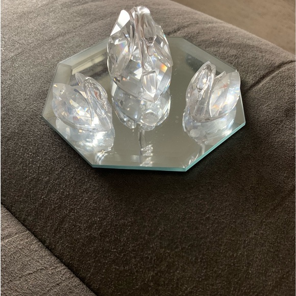 Swarovski Swan Set - Picture 3 of 3